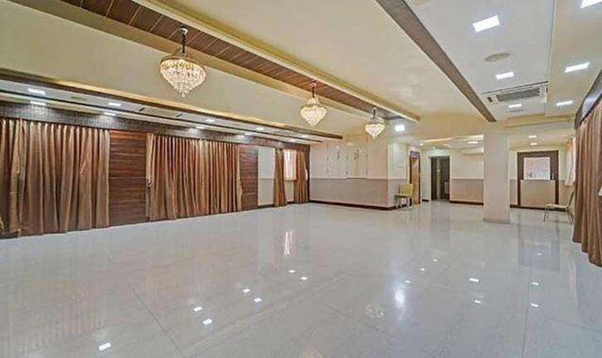 Fabhotel Chennai Palace - Nr Parry'S Corner Eksteriør billede